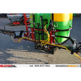 Belka opryskiwacza 15m 3-głowice Demarol,podnoszenie hydrauliczne